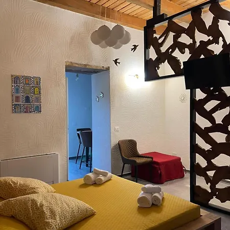 Pupa1824 Casedamare Guest house *